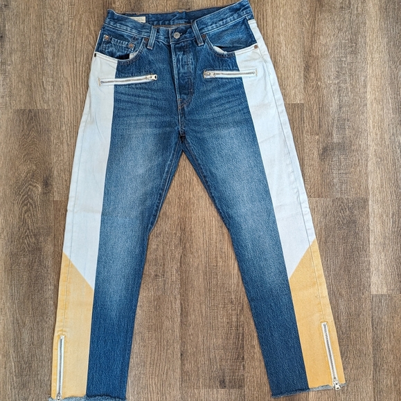 Levi's 501 Original Moto Jeans - Picture 4 of 10